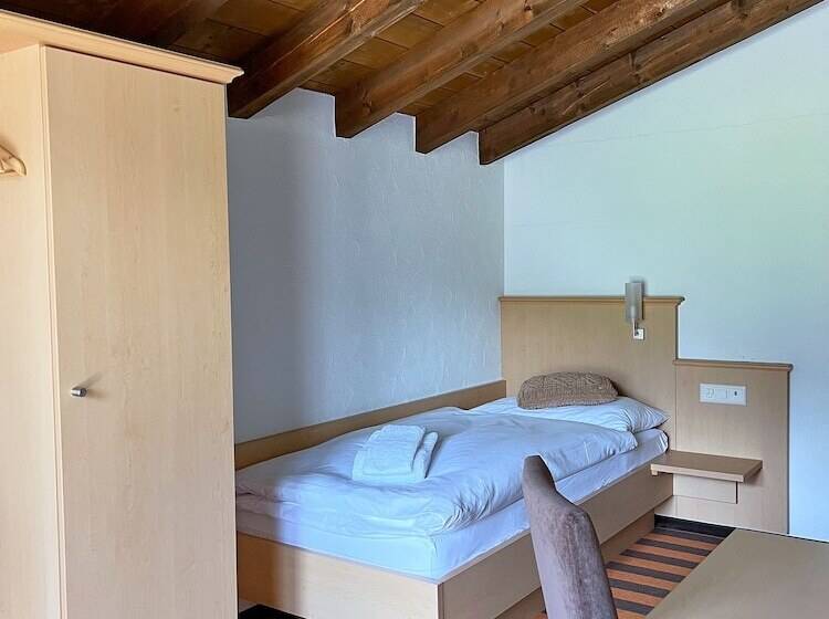 Номер Стандарт Индивидуальный, Madrisa Lodge