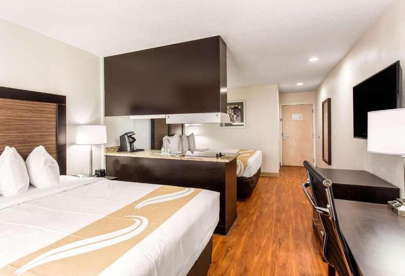 Люкс, Quality Inn & Suites Myrtle Beach Near Outlets