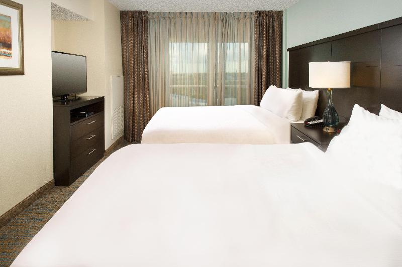 מיטת קינג בסוויטה, Staybridge Suites Memphis East Cordova By Ihg