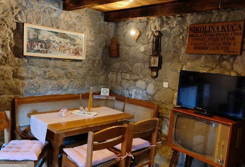 家庭工作室, Ethno Village Kokorici