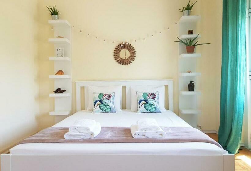 Номер Стандарт с Балконом, Green Element Guesthouse