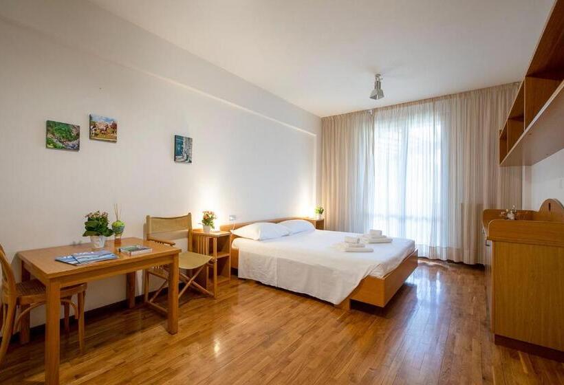 스탠다드 룸 킹사이즈 침대, Grem Bike Hostel