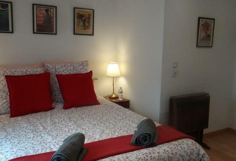 Номер Стандарт, La Petite Houssaye