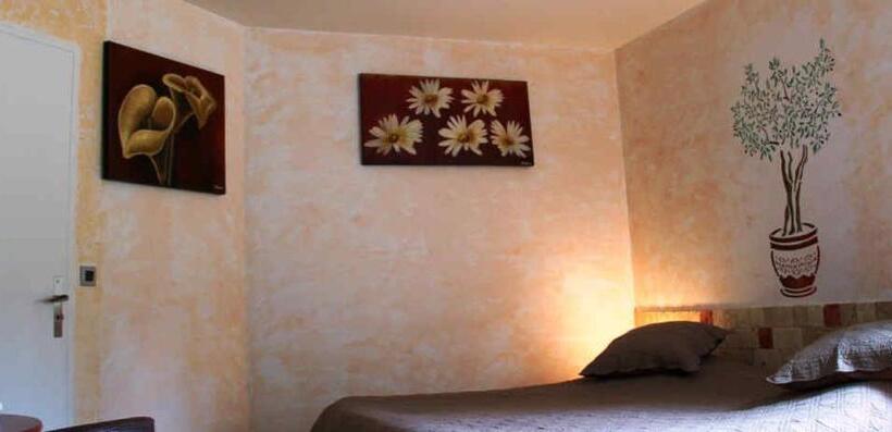 Трехместный Номер Комфорт, Chambres Et Table D Hôtes La Combette