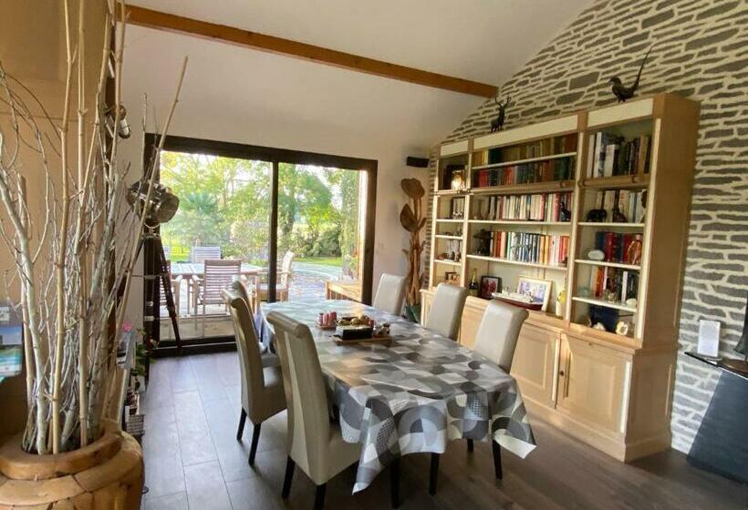 Стандартный Номер Кровать Кинг, Les Crinieres En Brie