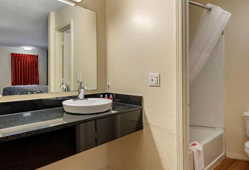 身障者適用キングサイズベッドルーム, Quality Inn & Suites