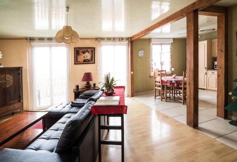 آپارتمان 1 خوابه با تراس, Chambres D Hôtes & Gîtes La Paysanne