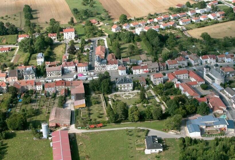 آپارتمان 1 خوابه با تراس, Chambres D Hôtes & Gîtes La Paysanne