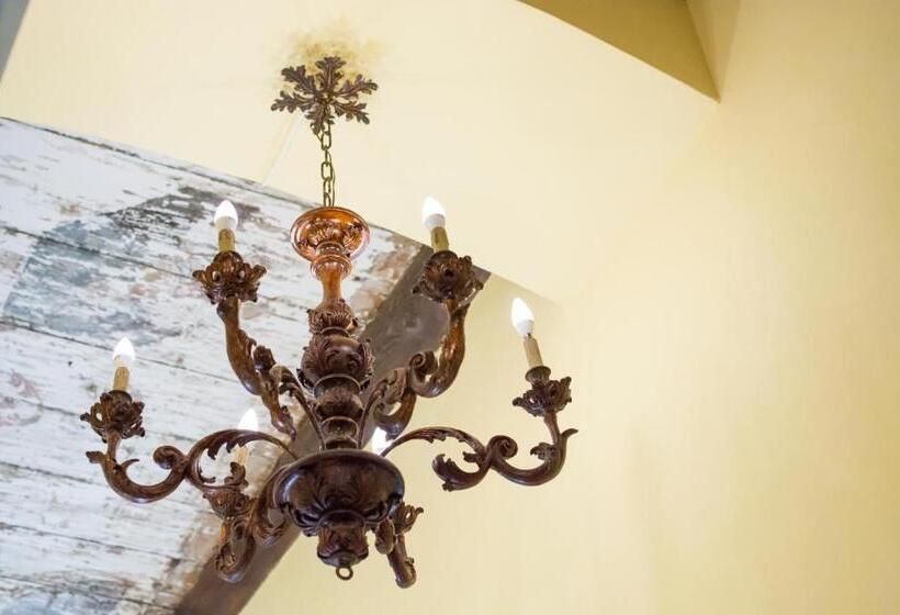 Люкс Кровать Кинг, Castello Di Caccuri Suites