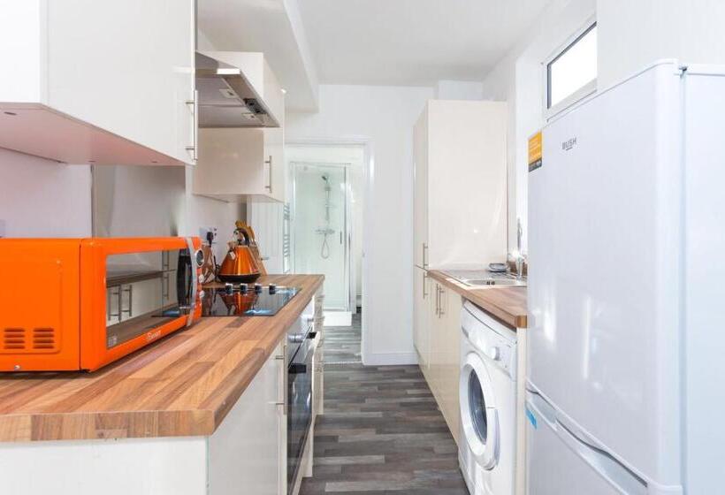 Номер Стандарт, Townhouse @ 76 Clare Street Stoke