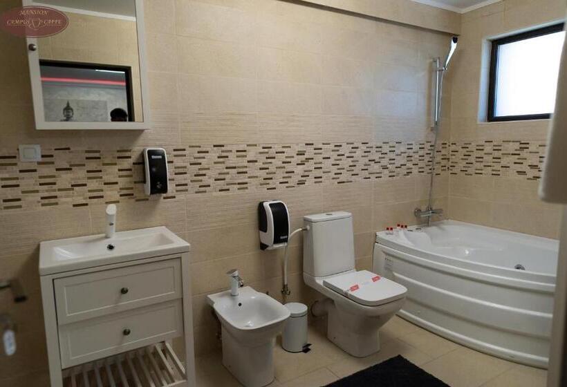 اتاق سوپریور با تخت بزرگ, Campus Caffe Mansion