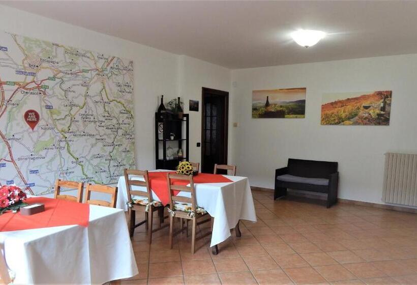 스탠다드 룸 킹사이즈 침대, Amo' Le Langhe