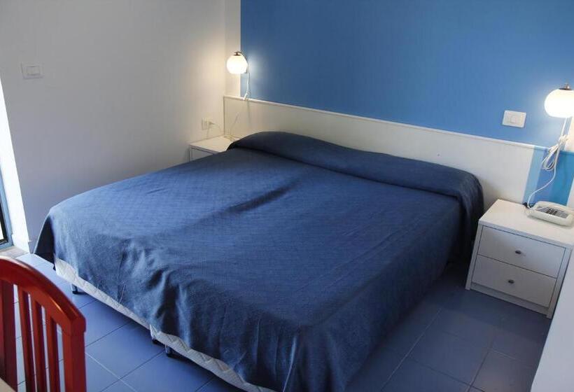 Номер Economy, B&b Marina