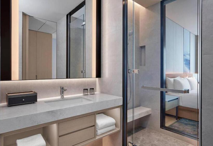 Номер Deluxe Кровать Кинг Вид на Город, Courtyard By Marriott Qinhuangdao West