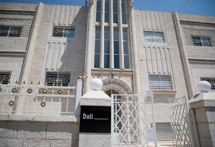 آپارتمان 3 خوابه, Dali House