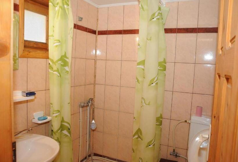 اتاق ساده سه‌ نفره, Casa Andu
