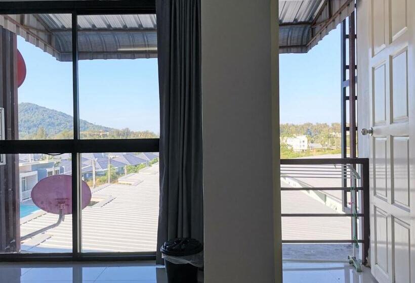 اتاق استاندارد با بالکن, Nice Nap Hostel