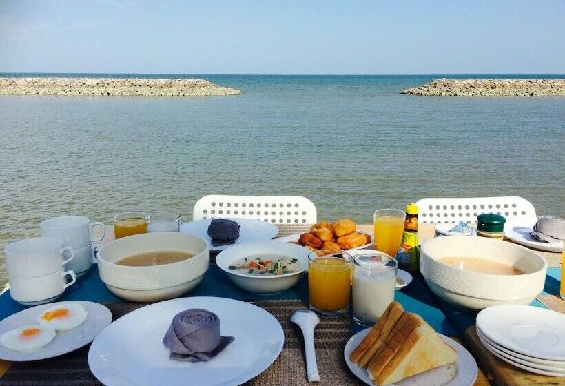 小室, Chomtalay Resort At Had Chaosamran Beach