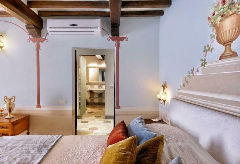 Классический Номер, Il Falconiere Relais & Spa