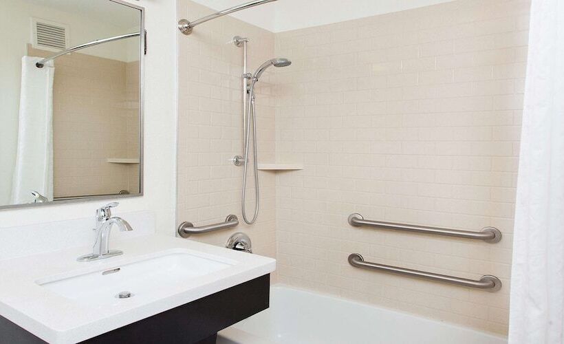 סוויטה מותאמת לאדם עם מוגבלויות, Sonesta Simply Suites Austin South