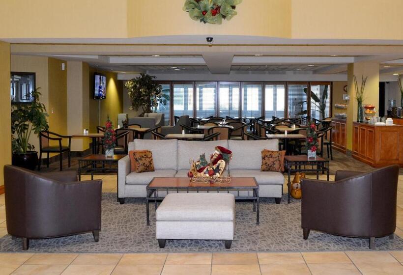 스위트 킹사이즈 침대, Wingate By Wyndham West Monroe
