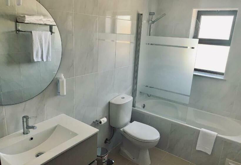 Номер Стандарт, Alojamento Restaurante Dom Dinis
