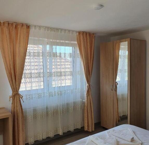 اتاق استاندارد با بالکن, Sergilliohouse
