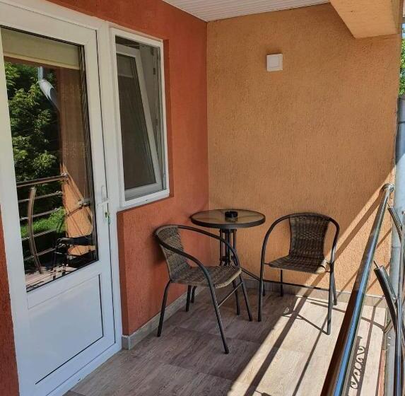 اتاق استاندارد با بالکن, Sergilliohouse
