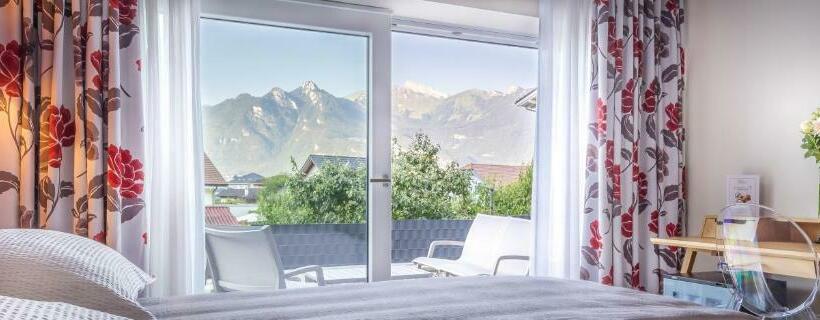 스탠다드 발코니 룸, Le Manoir Vionnaz