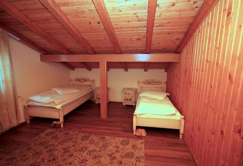 3 Bedroom Suite, Pensiune Maria