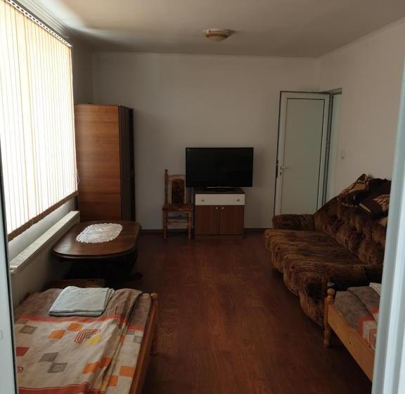 Апартаменты 1 Спальня с Террасой, Guest House Chala