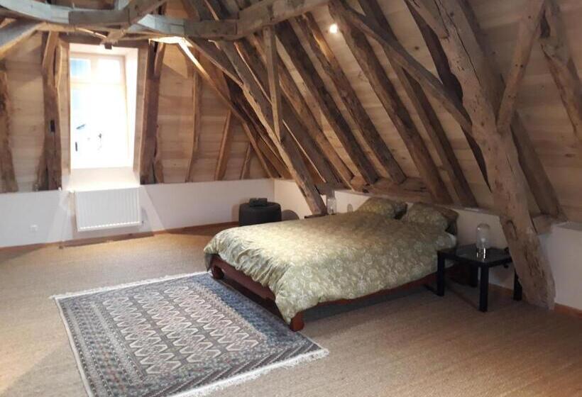 Четырехместный Номер Классик, Château Le Tour   Chambres D Hôtes