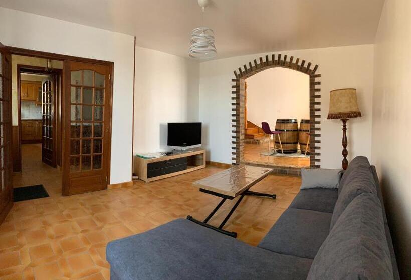 Дом 2 Спальни, Chambres D'hotes & Champagne Douard