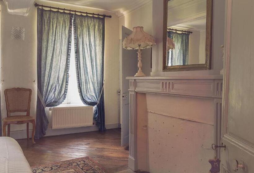 标准间, Chateau De Grosfy