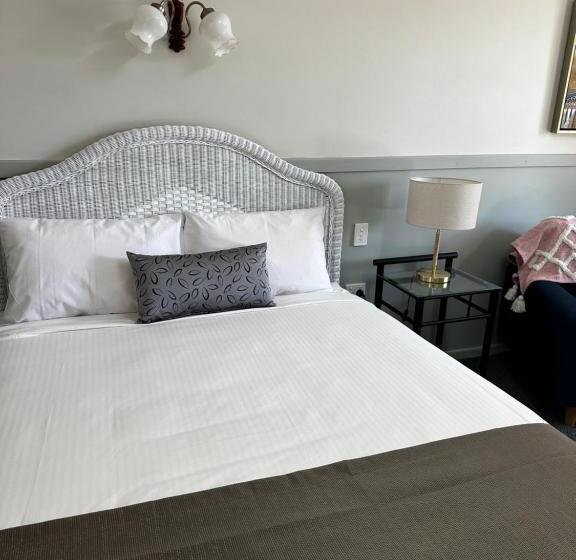 Номер Стандарт с Балконом, Murgon Motor Inn