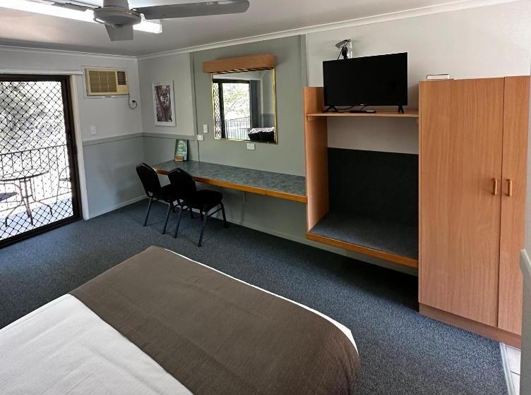 Семейный Номер, Murgon Motor Inn