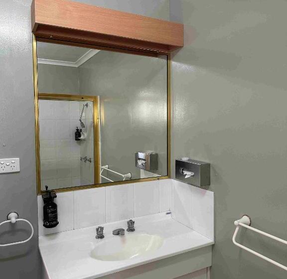 Семейный Номер, Murgon Motor Inn