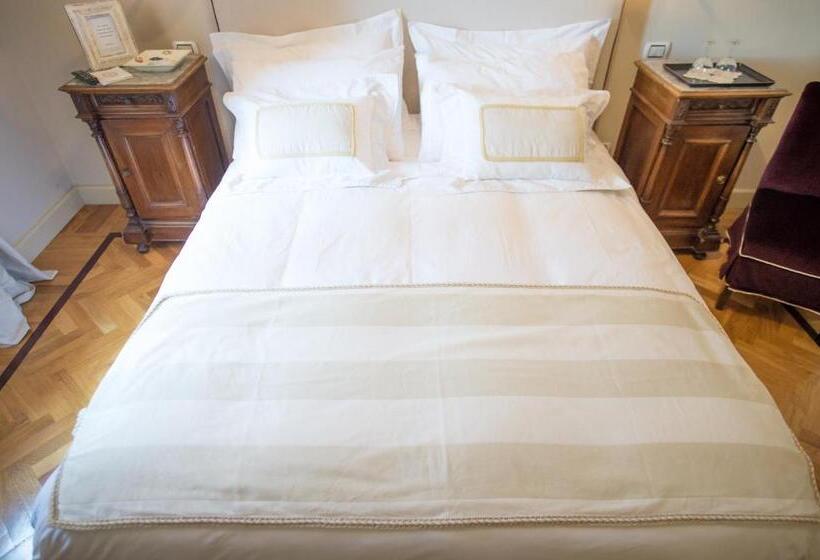 Номер Deluxe, Castello Di Mornico Losana
