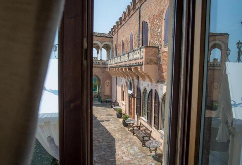 Номер Deluxe, Castello Di Mornico Losana