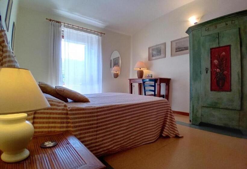 マウンテンビュースタンダードルーム, La Torretta Historical Home