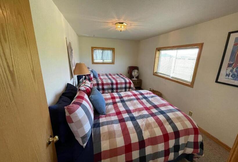 Дом 2 Спальни, Sportsman Lodge Melrose Mt