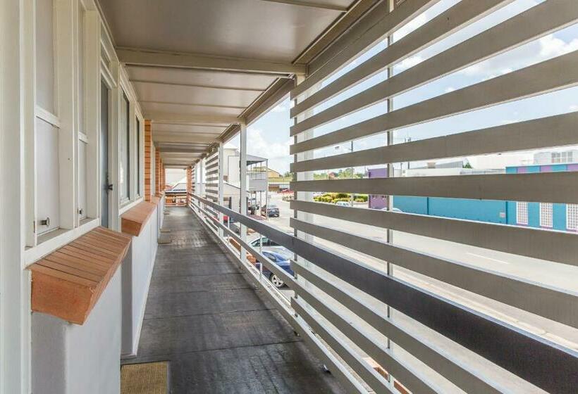 Номер Стандарт Трехместный, The Australian Hotel Murgon