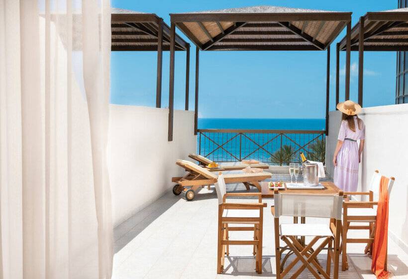 Люкс Ejecutiva 2 Спальни, Constantinou Bros Athena Beach Hotel