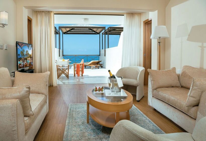 Люкс Executive Вид на Море, Constantinou Bros Athena Beach Hotel