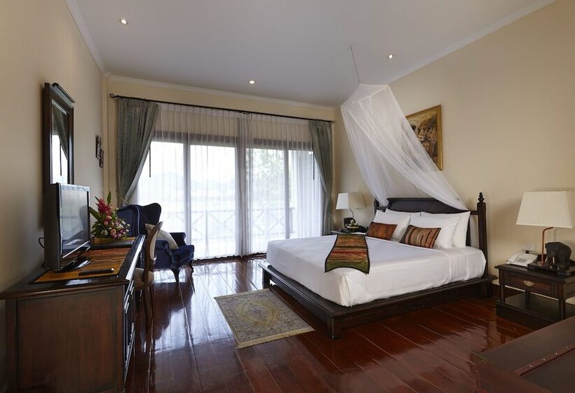 로얄 스위트, Santi Resort & Spa