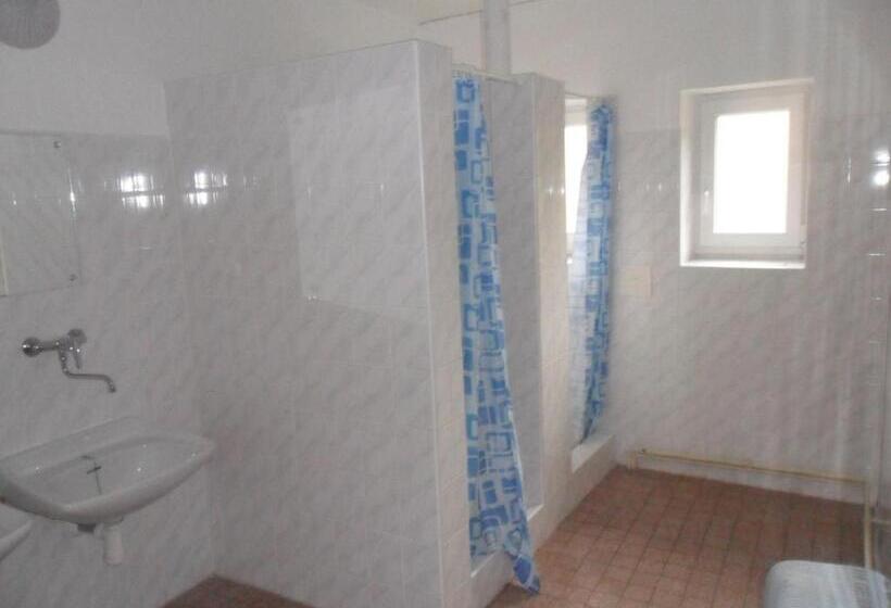 标准四人间共用浴室, Penzion Pohlednička