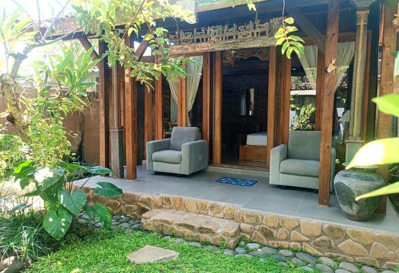 Номер Deluxe с Балконом, Katang   Katang Guest House