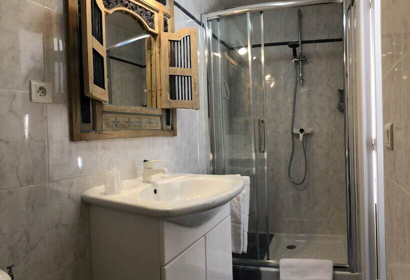 패밀리 룸, Hôtel Génépi