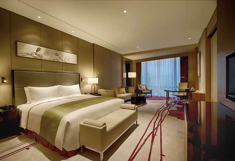 ジュニアスイート, Ms Milenium Monterrey Curio Collection By Hilton