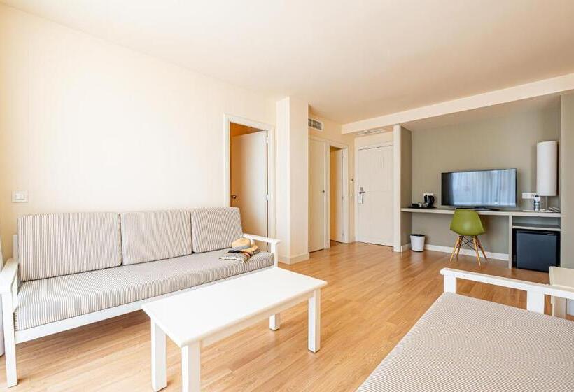 Family Suite, Rosella affiliated by Intelier